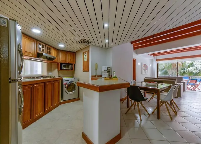Edificio Bay Point Con Balcon 305